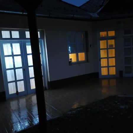 Patakparti Vendeghaz- Haromhuta - Kulcsos Haz Apartment Exterior photo
